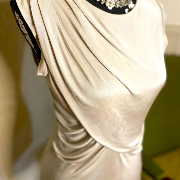 Beautiful Laura Ashley silver top. Size XXS. - Picture 2 of 6